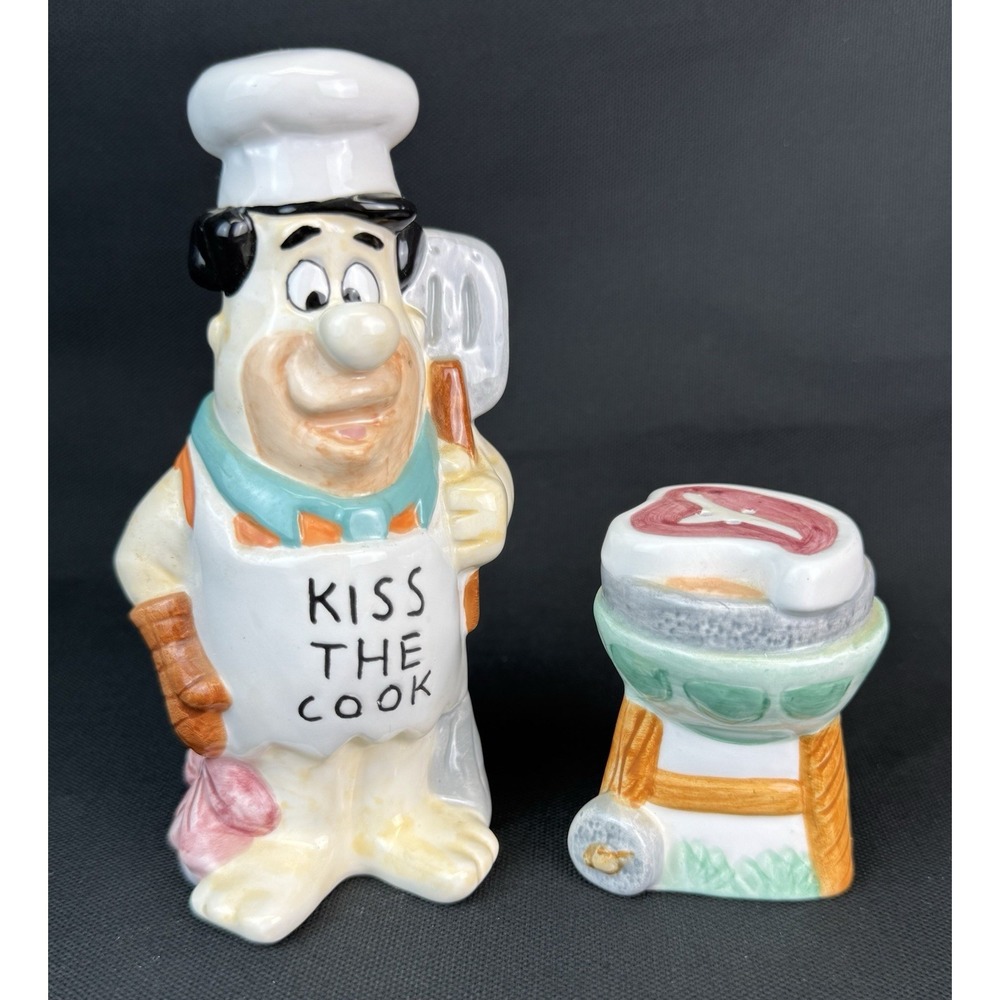 Vintage Hanna Barbera Flintstone Kiss The Cook Fred Salt & Pepper Shaker Set